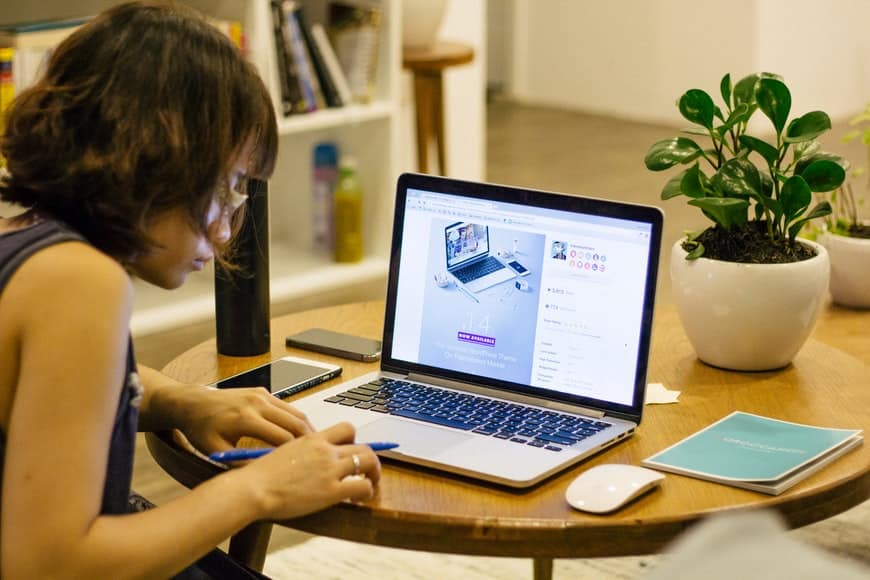Crucial-tips-on-starting-an-online-business