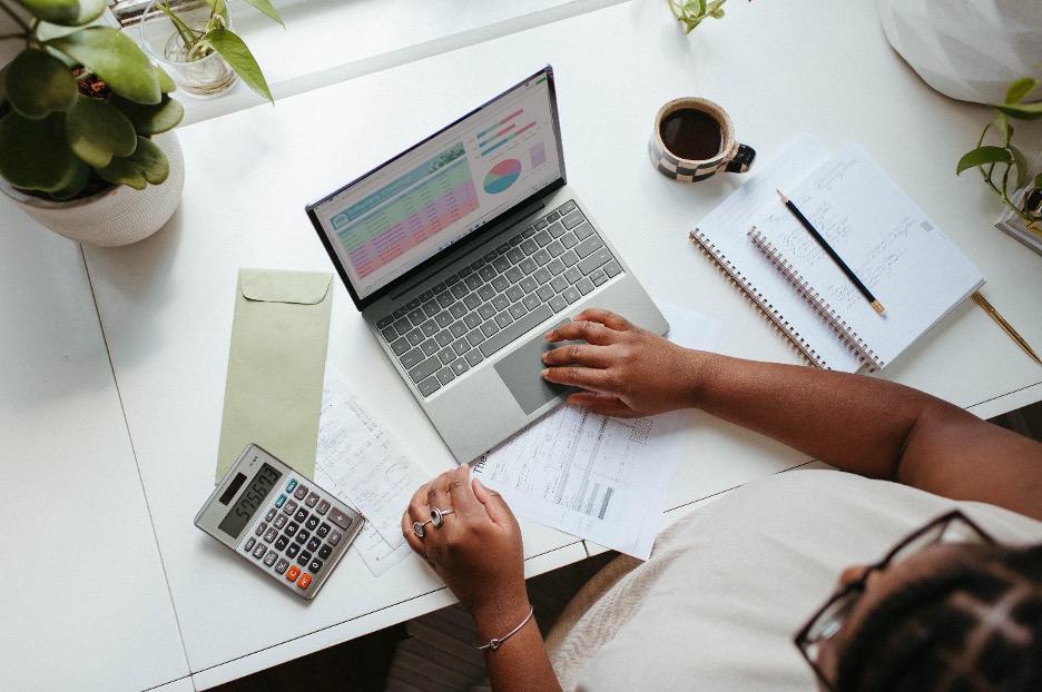 Effective Strategies for Mitigating Financial Risks in Small Businesses